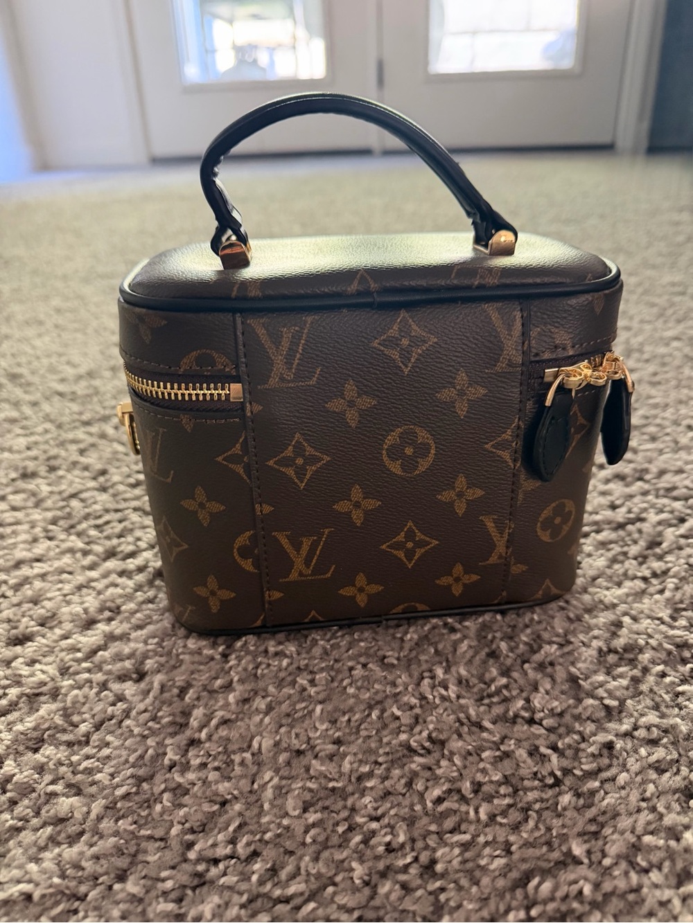Vanity Handbag - Picture 2 of 4